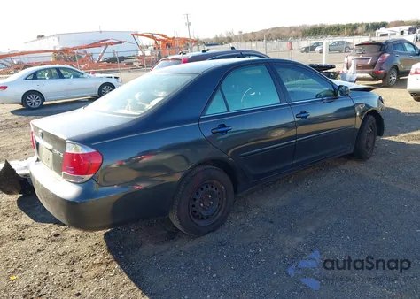 2005 Toyota Camry Le z USA, uszkodzony, nr VIN 4T1BE30K85U090944